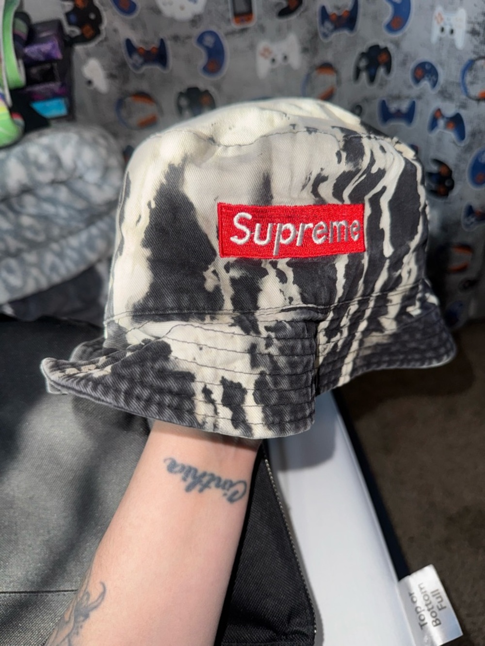 Supreme Red Logo Black & White Tie-Dye Bucket Hat